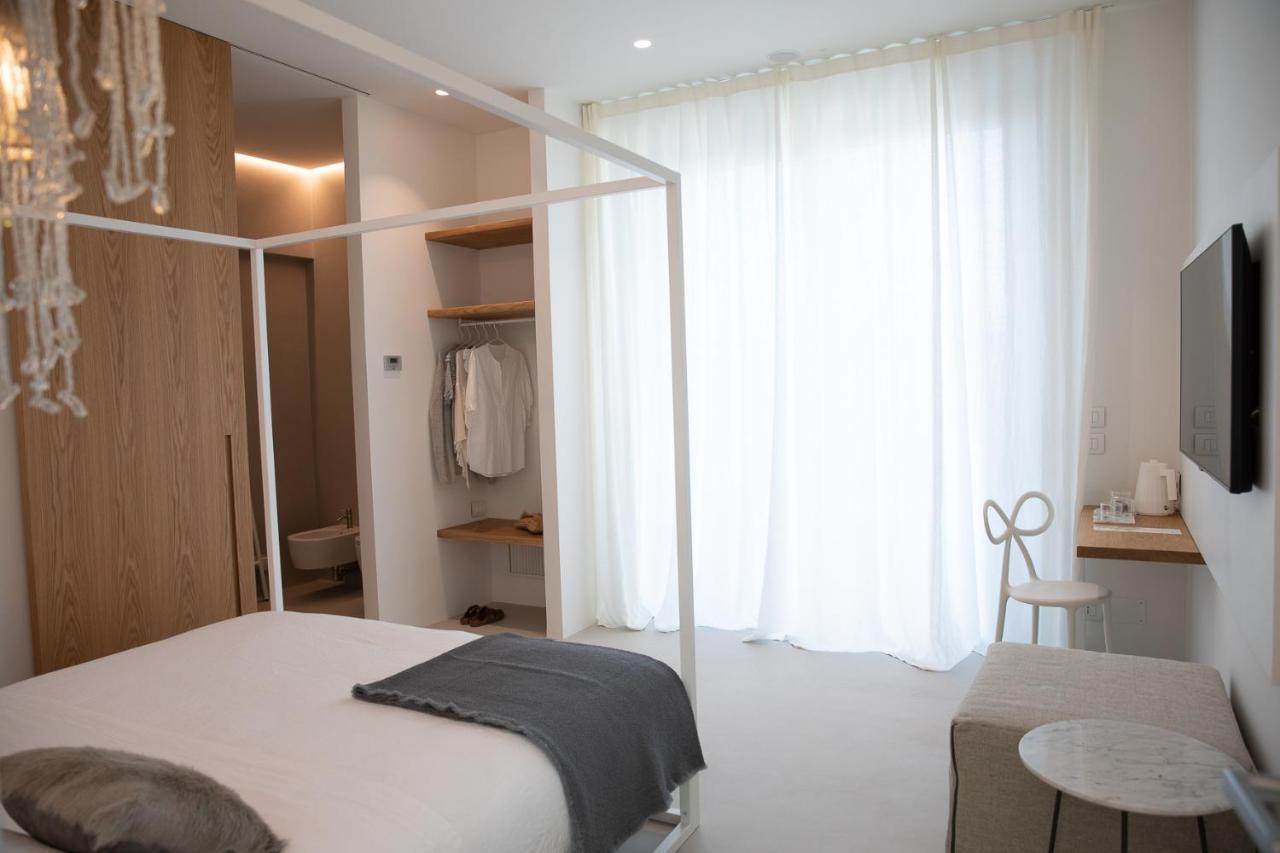 Cinziahome Boutique B&B リド・ディ・フェルモ エクステリア 写真